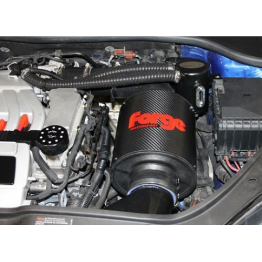 Forge Motorsport kit sání pro Audi A3 3.2 V6, barva hadic: Červená