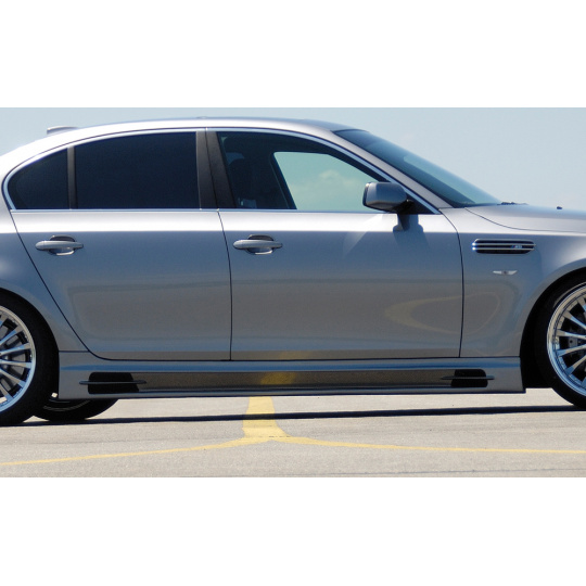 Rieger boční práh mont. strana levá pro BMW řada 5 E60, E61 sedan, touring vč. faceliftu, r.v. -08, 08-, plast ABS bez povrchové úpravy, s prolisem, s prolisem a dvěma výřezy Rieger boční práh mont. strana levá pro BMW řada 5 E60, E61 sedan, touring vč. faceliftu, r.v. -08, 08-, plast ABS bez povrchové úpravy, s prolisem, s prolisem a dvěma výřezy