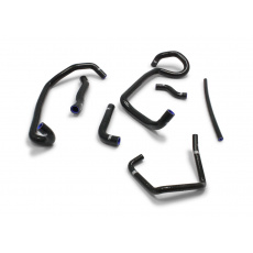 Samco Sport 7-dílná sada silikonových hadic pro doplňkové vedení chladicí kapaliny pro Nissan 200SX S15 1999 - s pravostranným řízením, barva: modrá Samco Sport 7-dílná sada silikonových hadic pro doplňkové vedení chladicí kapaliny pro Nissan 200SX S15 1999 - s pravostranným řízením, barva: modrá