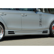 Rieger boční práh mont. strana pravá pro BMW řada 1 E87 4-dvéř., sedan vč. faceliftu, r.v. 04/07-08/11, 09/04-03/07, plast ABS bez povrchové úpravy, s prolisem, s prolisem a dvěma výřezy