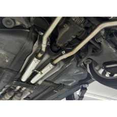 Fox Sportauspuff přední díl s tlumičem s rovným vedením ke katalyzátorům pro BMW řada 7 E38 11/1999- s motorem 3.5 Fox Sportauspuff přední díl s tlumičem s rovným vedením ke katalyzátorům pro BMW řada 7 E38 11/1999- s motorem 3.5