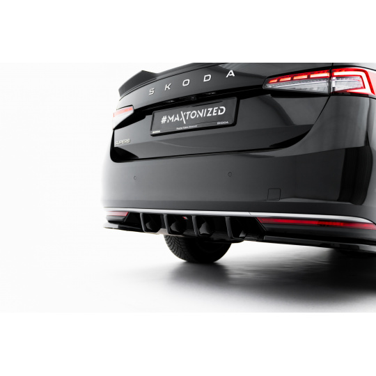 Maxton Design vložka zadního nárazníku pro Škoda Superb Mk4, černý lesklý plast ABS