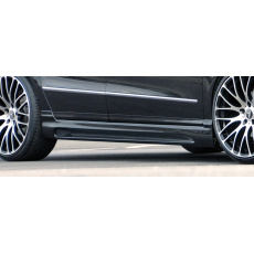 Rieger boční práh mont. strana levá pro Volkswagen Passat 3C combi, sedan vč. faceliftu, r.v. 03/05-07/10, 08/10-, plast ABS s povrchovou úpravou Carbon-Look, s prolisem a výřezem