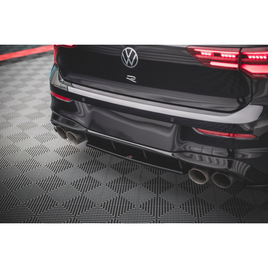 Maxton Design středový spoiler pod zadní nárazník pro Volkswagen Golf R Mk8, černý lesklý plast ABS
