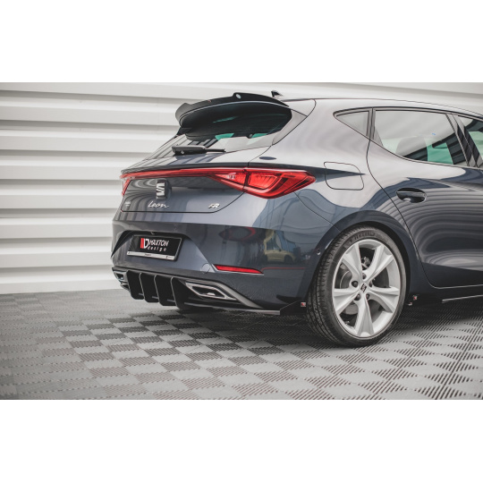 Maxton Design "Racing durability" vložka zadního nárazníku s křidélky pro Seat Leon FR Mk4, plast ABS bez povrchové úpravy, s černou a červenou linkou