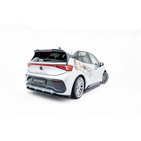 Maxton Design prodloužení spoileru pro Cupra Born Mk1, černý lesklý plast ABS