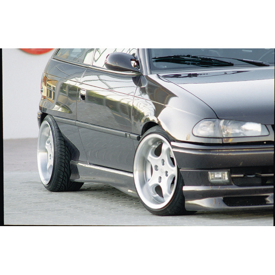 Rieger boční práh mont. strana pravá pro Opel Astra F 3-dvéř., 5-dvéř., plast ABS bez povrchové úpravy