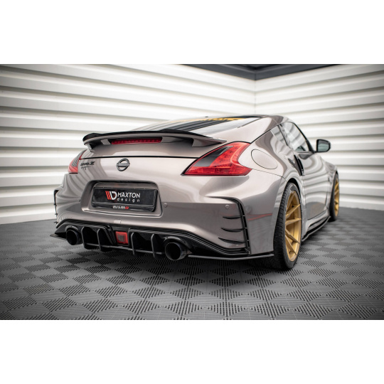 Maxton Design "Street Pro" difuzor zadního nárazníku pro Nissan 370Z Nismo, plast ABS bez povrchové úpravy, s černou a červenou linkou