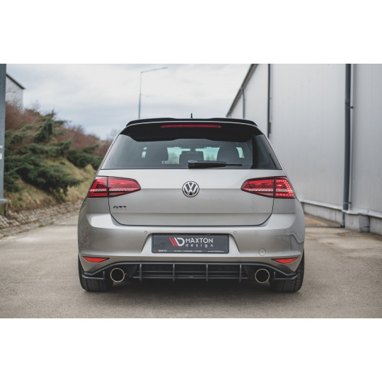 Maxton Design "Racing durability" boční difuzory pod zadní nárazník ver.1 pro Volkswagen Golf GTI Mk7, plast ABS bez povrchové úpravy, s černou a červenou linkou