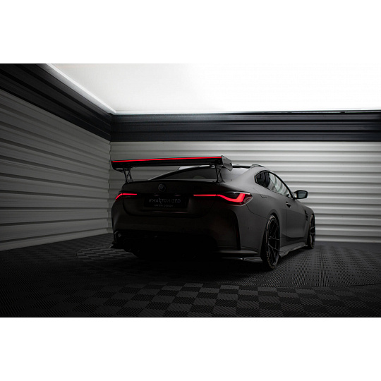 Maxton Design zadní křídlo s široce rozkročenými držáky a LED světlem pro BMW M4 G82, G82 Facelift, materiál pravý karbon