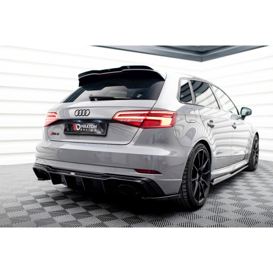 Maxton Design vložka zadního nárazníku ver.2 pro Audi RS3 8V Facelift, černý lesklý plast ABS, pro jednoduché koncovky na každé straně