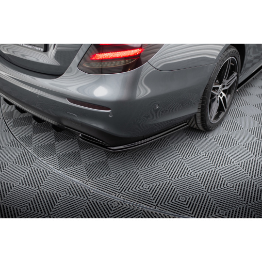 Maxton Design boční difuzory pod zadní nárazník pro Mercedes třída E W213/Sedan/AMG-Line, černý lesklý plast ABS Maxton Design boční difuzory pod zadní nárazník pro Mercedes třída E W213/Sedan/AMG-Line, černý lesklý plast ABS