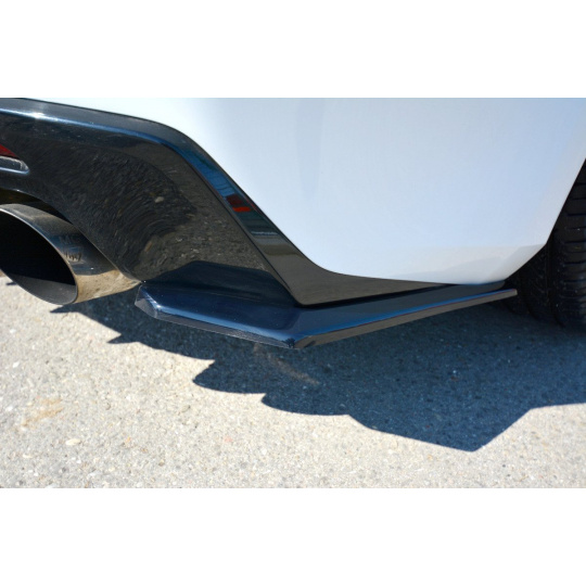 Maxton Design boční difuzory pod zadní nárazník pro Chevrolet Camaro 6, černý lesklý plast ABS