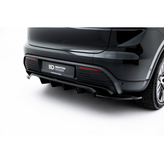 Maxton Design spoiler pod zadní nárazník s žebrováním pro Porsche Macan EV Mk1, černý lesklý plast ABS
