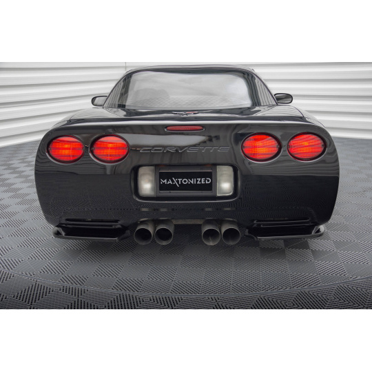 Maxton Design boční difuzory pod zadní nárazník pro Chevrolet Corvette C5, černý lesklý plast ABS