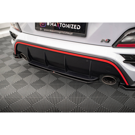 Maxton Design středový spoiler pod zadní nárazník pro Hyundai Kona N Mk1, černý lesklý plast ABS