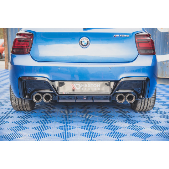 Maxton Design vložka zadního nárazníku ver.2 pro BMW řada 1 F20 M135I, černý lesklý plast ABS, pro dvojité koncovky na každé straně