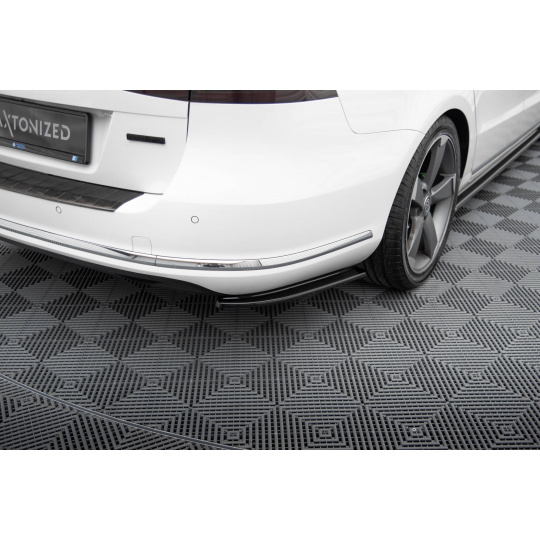 Maxton Design boční difuzory pod zadní nárazník pro Volkswagen Passat Mk7 (B7), černý lesklý plast ABS, Variant
