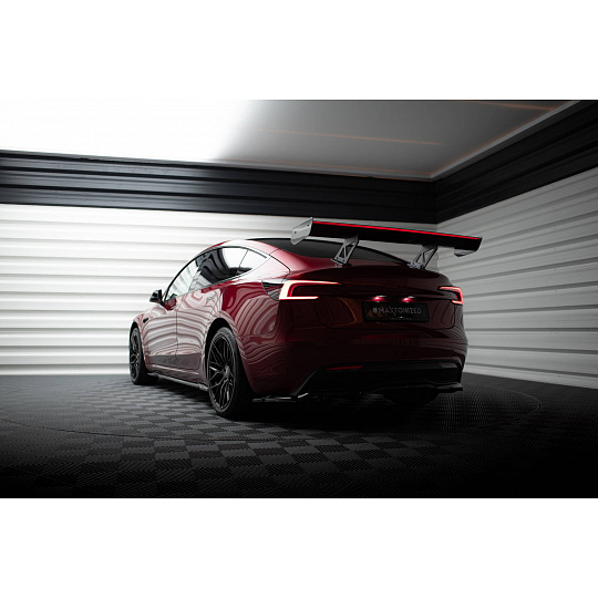 Maxton Design zadní křídlo s LED světlem pro Tesla Model 3 Mk1, Mk1 Project Highland Facelift, pravý karbon