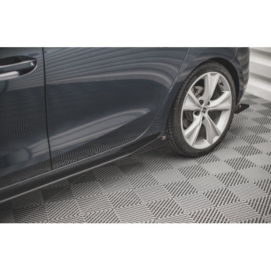 Maxton Design "Street Pro" difuzory pod boční prahy s křidélky pro Seat Leon FR Mk4, plast ABS bez povrchové úpravy