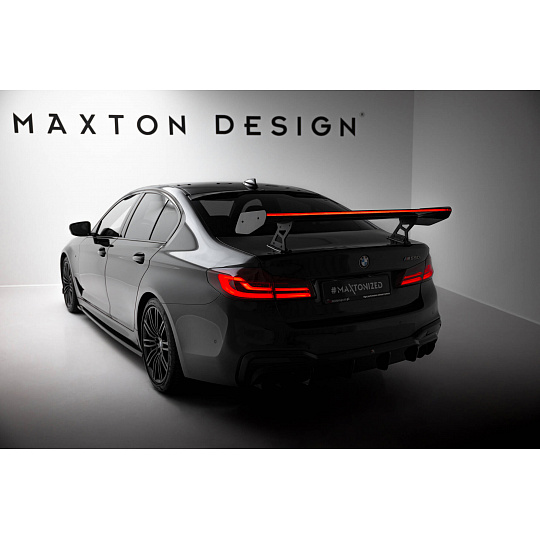 Maxton Design zadní křídlo s úzce rozkročenými držáky a LED světlem pro BMW řada 5 G30, G30 Facelift, pravý karbon Maxton Design zadní křídlo s úzce rozkročenými držáky a LED světlem pro BMW řada 5 G30, G30 Facelift, pravý karbon