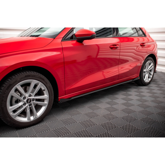 Maxton Design "Street Pro" difuzory pod boční prahy s křidélky pro Audi A3 8Y, plast ABS bez povrchové úpravy, s červenou linkou
