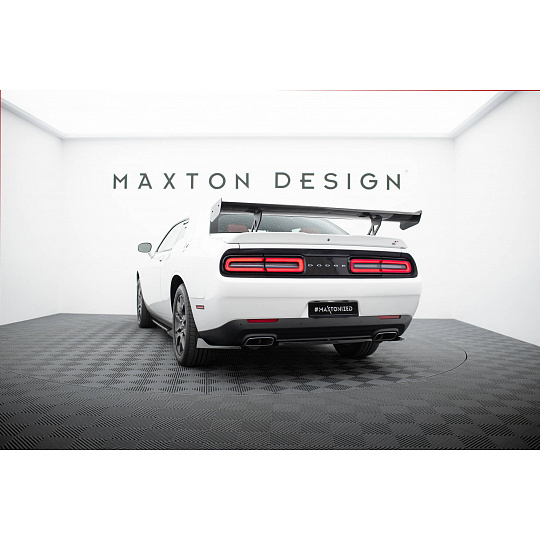 Maxton Design zadní křídlo s úzce rozkročenými držáky pro Dodge Challenger Mk3, pravý karbon Maxton Design zadní křídlo s úzce rozkročenými držáky pro Dodge Challenger Mk3, pravý karbon