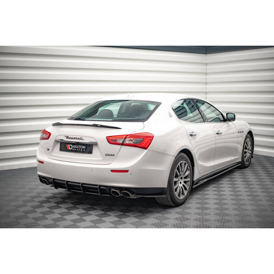 Maxton Design "Street Pro" difuzor zadního nárazníku pro Maserati Ghibli Mk3, plast ABS bez povrchové úpravy, s černou a červenou linkou