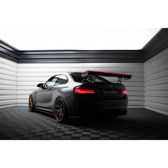 Maxton Design zadní křídlo s úzce rozkročenými držáky a LED světlem pro BMW M2 F87, pravý karbon