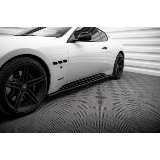 Maxton Design difuzory pod boční prahy pro Maserati Granturismo S Mk1, černý lesklý plast ABS