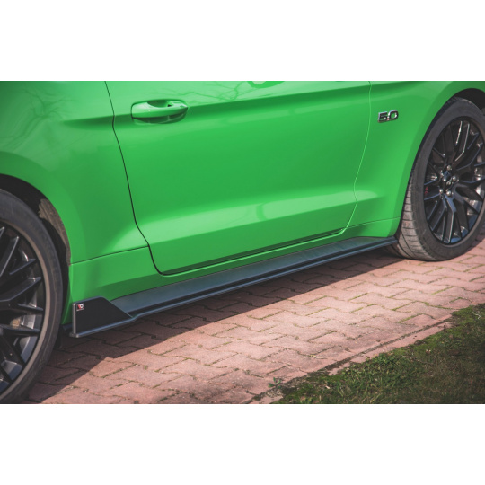 Maxton Design "Street Pro" difuzory pod boční prahy ver.2 pro Ford Mustang MK6 GT Facelift, plast ABS bez povrchové úpravy, s červenou linkou