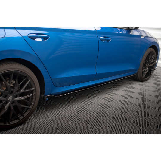 Maxton Design difuzory pod boční prahy ver.1 pro Škoda Octavia Mk4, černý lesklý plast ABS