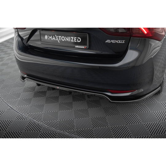 Maxton Design středový spoiler pod zadní nárazník s žebrováním pro Toyota Avensis MK3/Facelift, černý lesklý plast ABS, Sedan