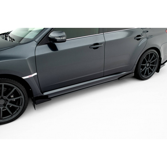 Maxton Design "Street Pro" difuzory pod boční prahy s křidélky pro Subaru Impreza WRX STi Mk3 Facelift, plast ABS bez povrchové úpravy, s černou a červenou linkou