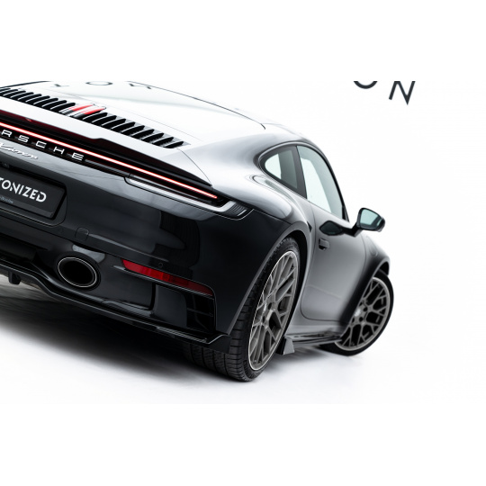Maxton Design středový spoiler pod zadní nárazník s žebrováním v.2 pro Porsche 911 992 Carrera/Carrera S Aero, černý lesklý plast ABS
