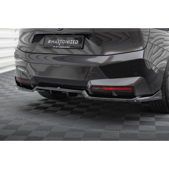 Maxton Design středový spoiler pod zadní nárazník s žebrováním pro BMW iX I20, černý lesklý plast ABS, M-pack