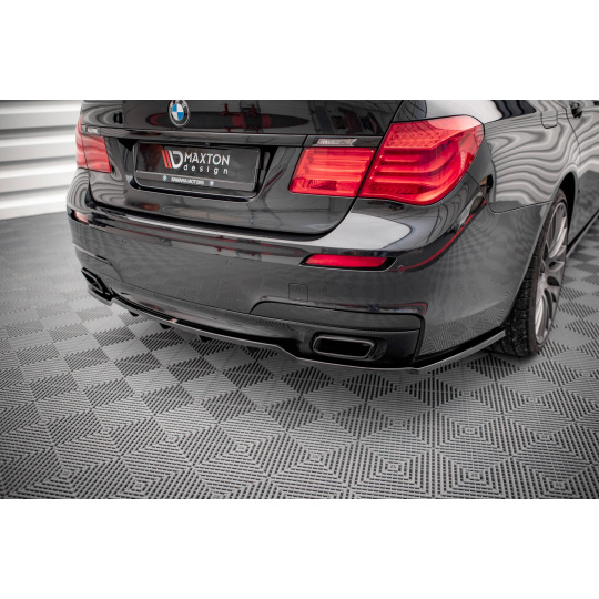 Maxton Design středový spoiler pod zadní nárazník s žebrováním pro BMW řada 7 F01 /M-Pack, černý lesklý plast ABS