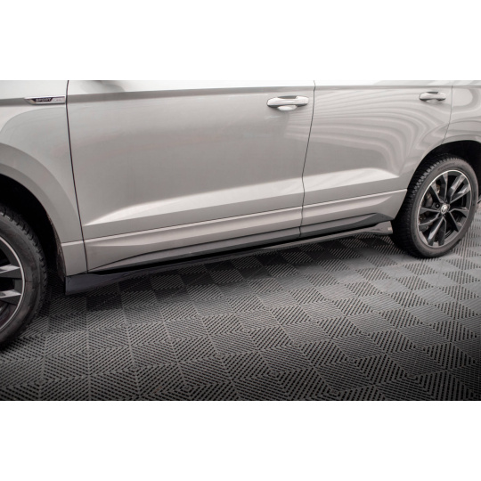 Maxton Design difuzory pod boční prahy pro Škoda Karoq MK1 Facelift Sportline, černý lesklý plast ABS