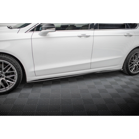 Maxton Design difuzory pod boční prahy pro Ford Mondeo Mk5 Facelift, černý lesklý plast ABS, Sport