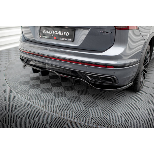 Maxton Design středový spoiler pod zadní nárazník s žebrováním pro Volkswagen Tiguan Mk2 Facelift, černý lesklý plast ABS, Allspace R-Line