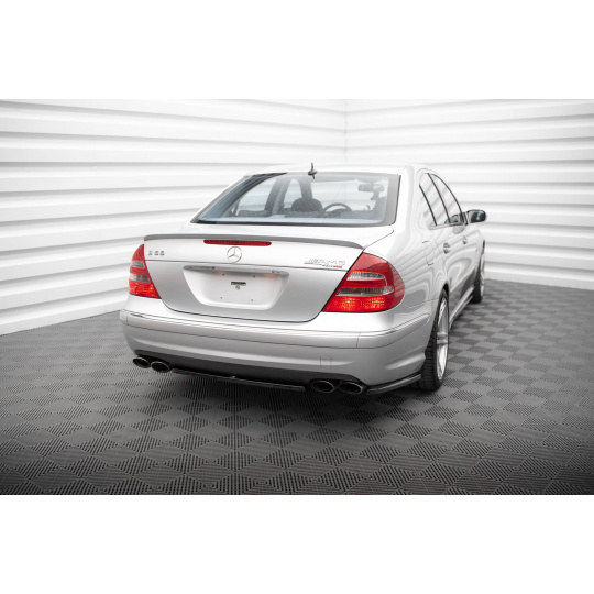 Maxton Design středový spoiler pod zadní nárazník pro Mercedes třída E W211/55 AMG, černý lesklý plast ABS