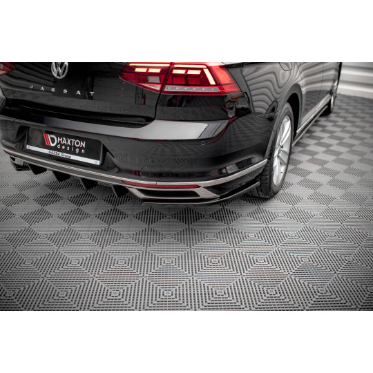 Maxton Design boční difuzory pod zadní nárazník pro Volkswagen Passat Mk8 (B8) Facelift, černý lesklý plast ABS