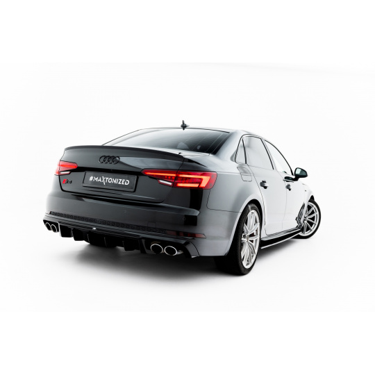 Maxton Design vložka zadního nárazníku pro Audi A4 B9, černý lesklý plast ABS, Avant / Sedan
