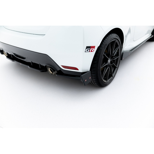 Maxton Design difuzory pod zadní nárazník s křidélky ver.2 pro Toyota GR Yaris Mk3, černý lesklý plast ABS