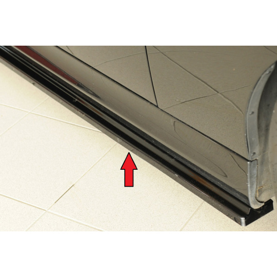 Rieger spoiler pod boční práh mont. strana pro BMW řada 3 E91 touring, 09/08-, plast ABS lakovaný do černé lesklé barvy, pravá strana Rieger spoiler pod boční práh mont. strana pro BMW řada 3 E91 touring, 09/08-, plast ABS lakovaný do černé lesklé barvy, pravá strana