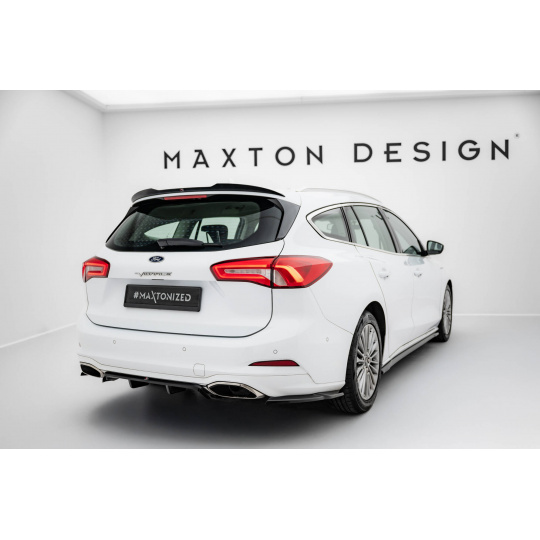 Maxton Design středový spoiler pod zadní nárazník s žebrováním pro Ford Focus Mk4, černý lesklý plast ABS, Vignale, Estate