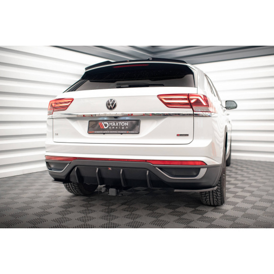 Maxton Design vložka zadního nárazníku pro Volkswagen Atlas Cross Sport Mk1, černý lesklý plast ABS