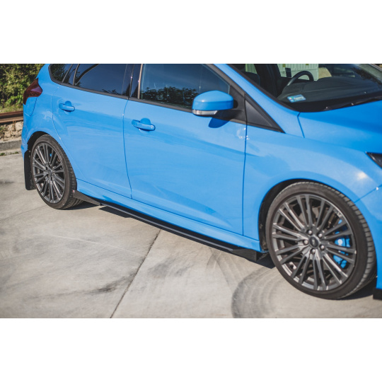 Maxton Design "Racing durability" difuzory pod boční prahy s křidélky pro Ford Focus RS Mk3, plast ABS bez povrchové úpravy, s červenou linkou Maxton Design "Racing durability" difuzory pod boční prahy s křidélky pro Ford Focus RS Mk3, plast ABS bez povrchové úpravy, s červenou linkou