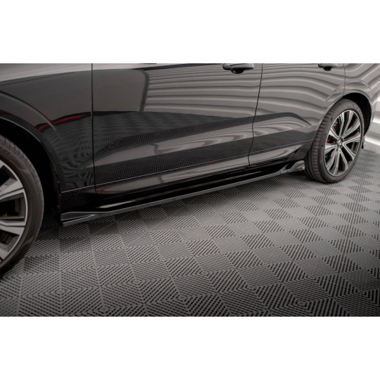 Maxton Design difuzory pod boční prahy pro Volvo XC60 Mk2 Facelift R-Design, černý lesklý plast ABS