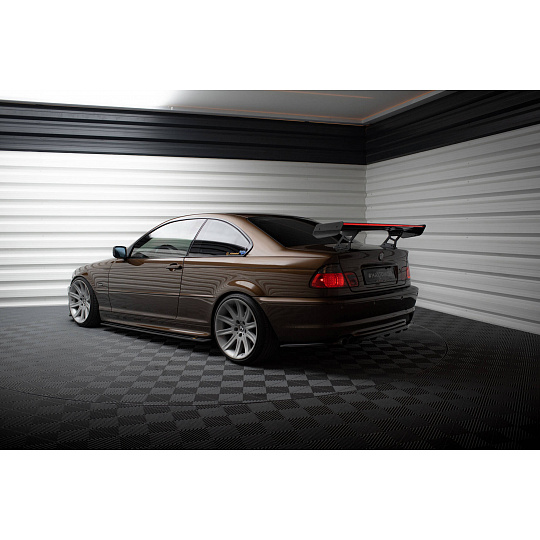 Maxton Design zadní křídlo s úzce rozkročenými držáky a LED světlem pro BMW řada 3 E46, E46 Facelift, pravý karbon